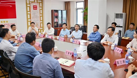 X:归档照片33年10月27日，漳州市委常委胡胡常委工作会见会修图微信图片_20231027151653.jpg